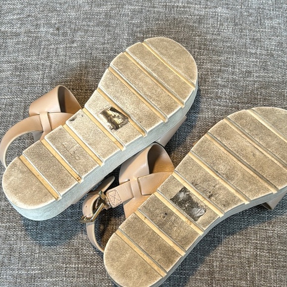Aldo Cream Sandals with Soft Straps and Platform Sole - Picture 6 of 8